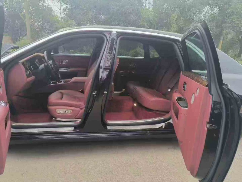 德阳17年劳斯莱斯古斯特4