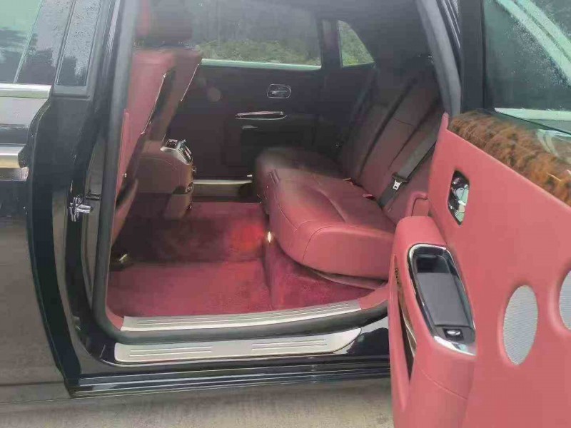 德阳17年劳斯莱斯古斯特5