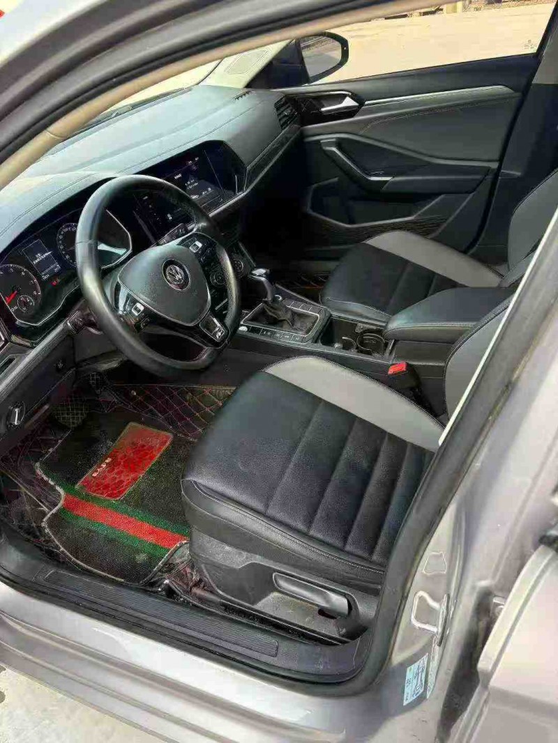 天津20年大众速腾5