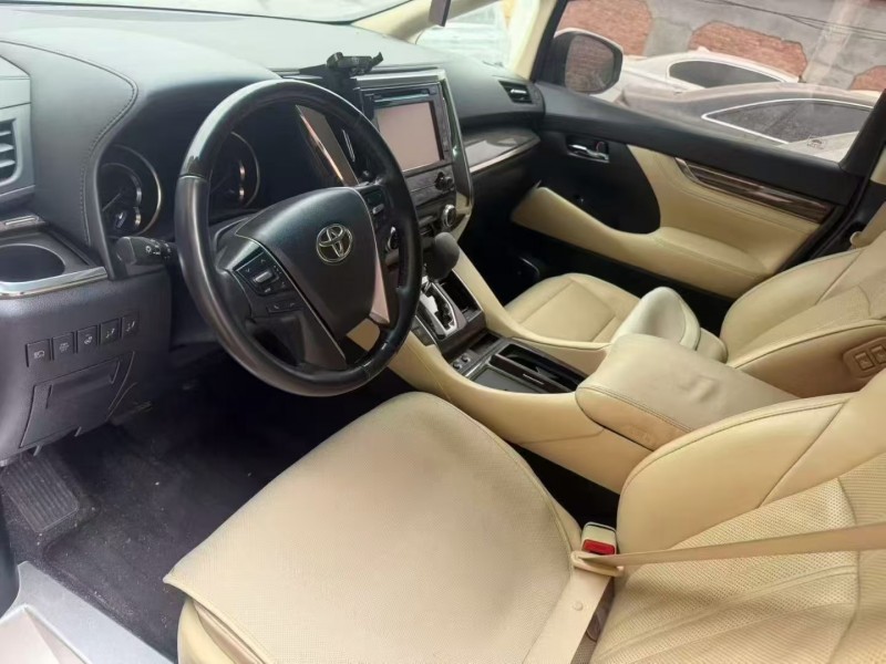 菏泽19年丰田威尔法4