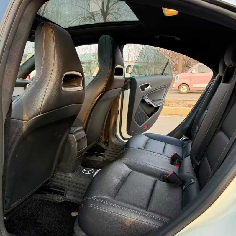 东营17年奔驰CLA5