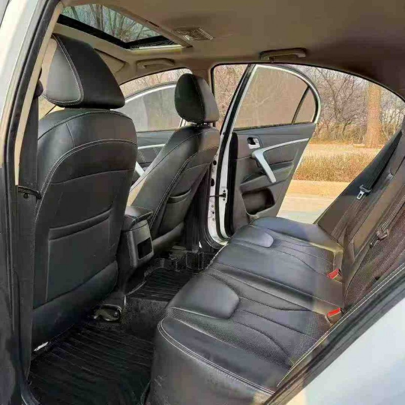 东营17年吉利帝豪5