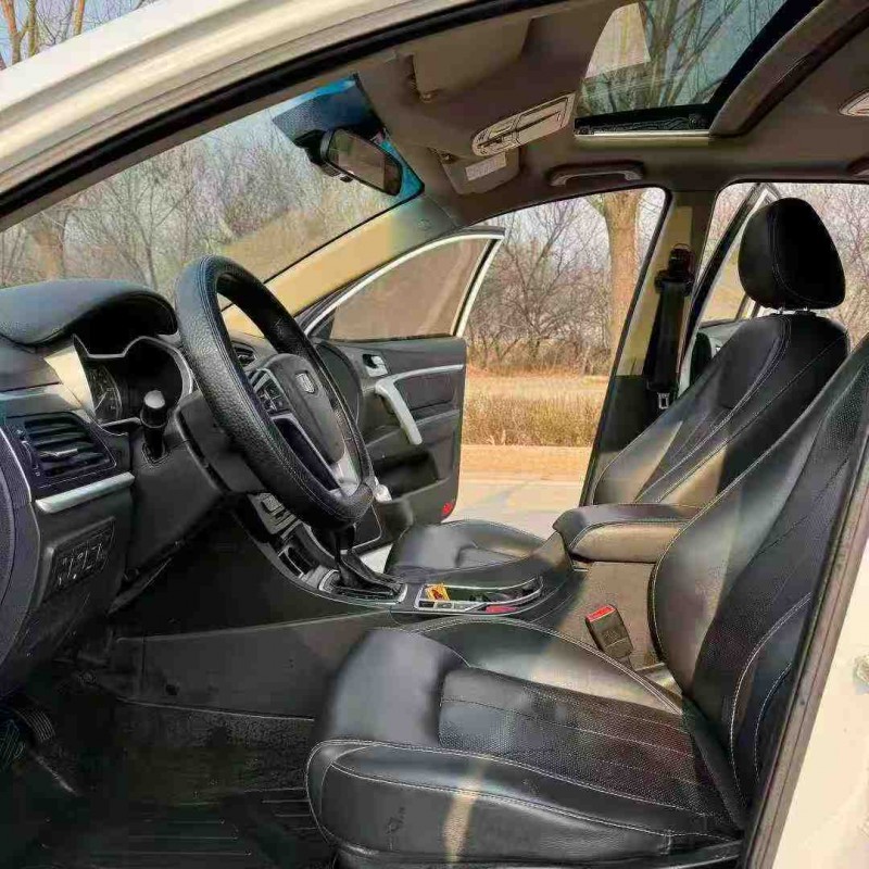 东营17年吉利帝豪6