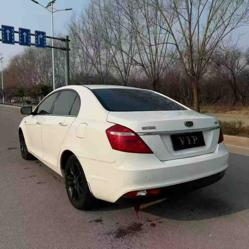 东营17年吉利帝豪8