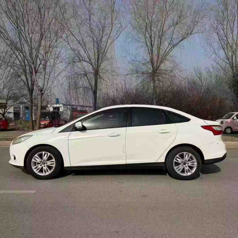 东营15年福特福克斯8