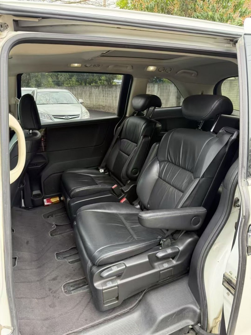 防城港17年本田艾力绅5