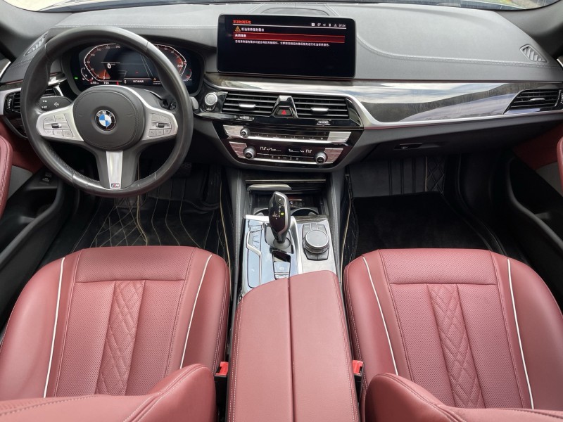 济宁23年宝马5系4