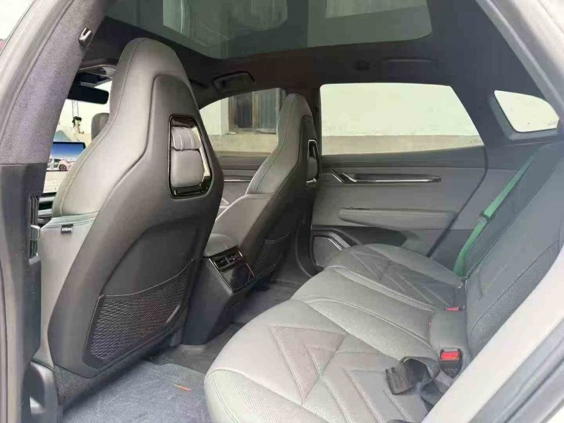 嘉兴23年极氪汽车0016