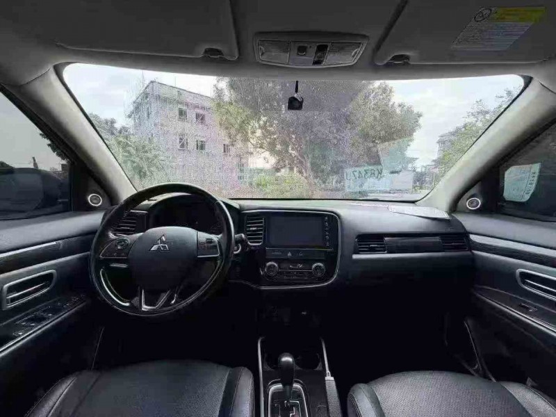 江门22年三菱欧蓝德2