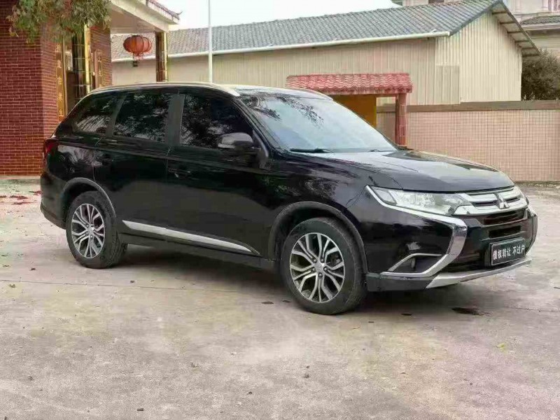 江门22年三菱欧蓝德3