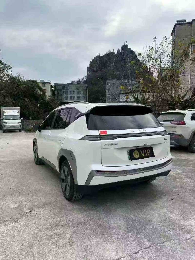 北海25年传祺埃安Y8