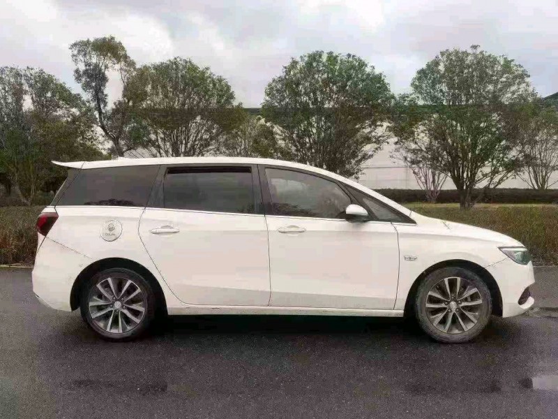 北海19年别克GL63