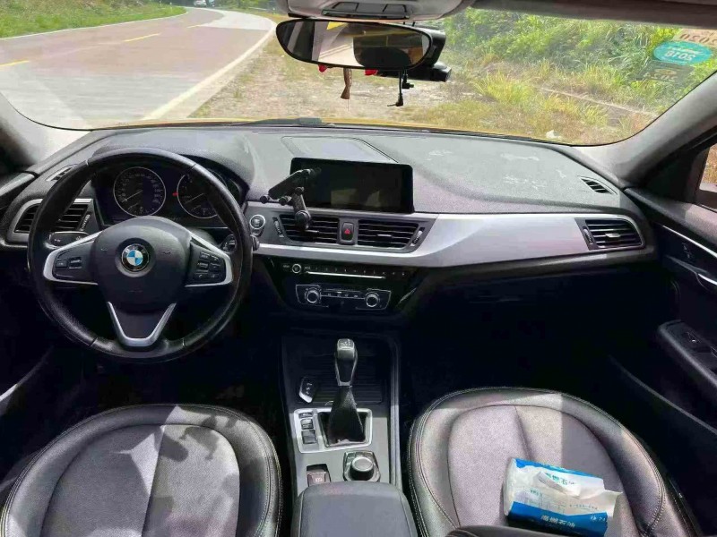 防城港18年宝马1系5