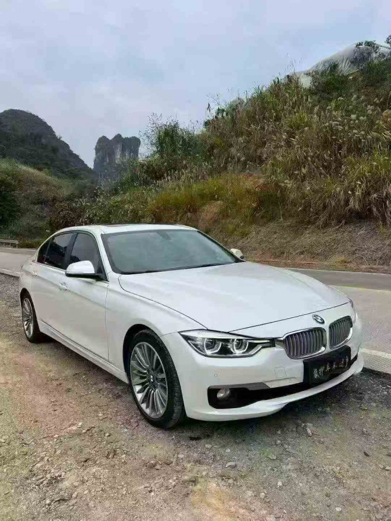 钦州19年宝马3系2