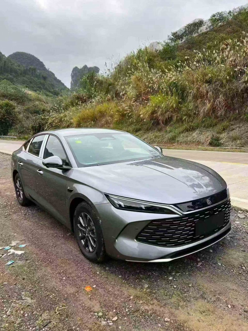 梧州25年比亚迪秦3