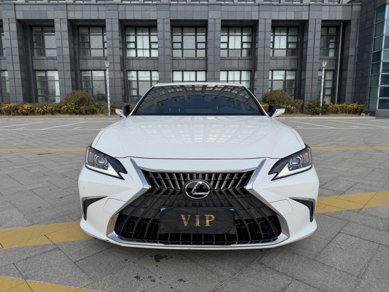 盐城21年雷克萨斯ES1