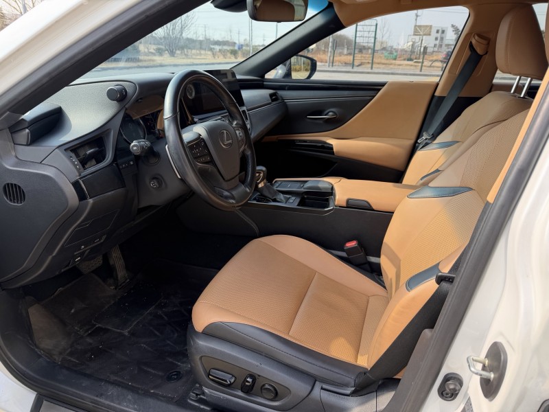 盐城21年雷克萨斯ES4