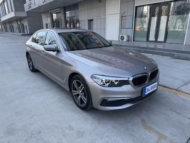 济宁18年宝马5系3