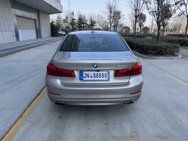 济宁18年宝马5系9