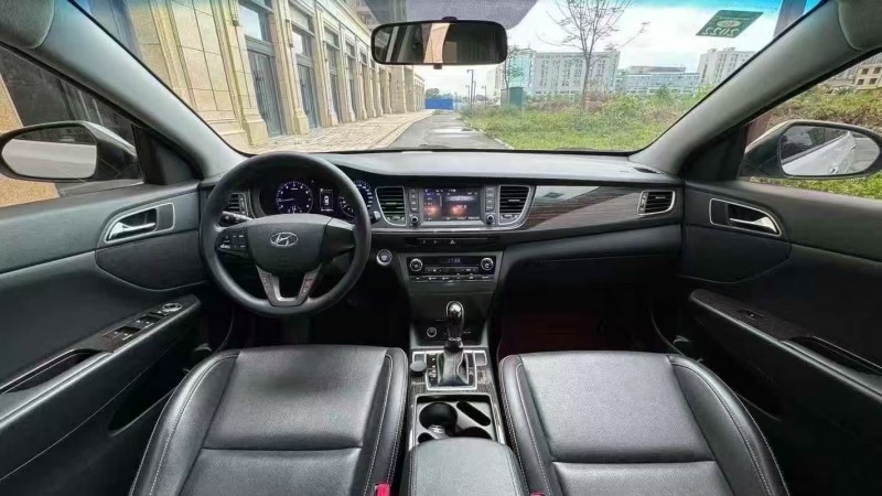 临沂16年现代名图5