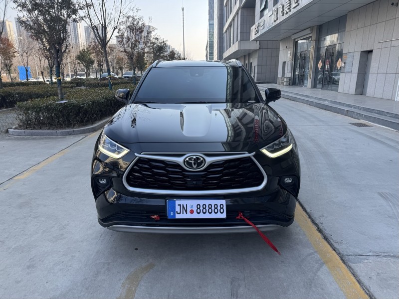 济宁24年丰田汉兰达1