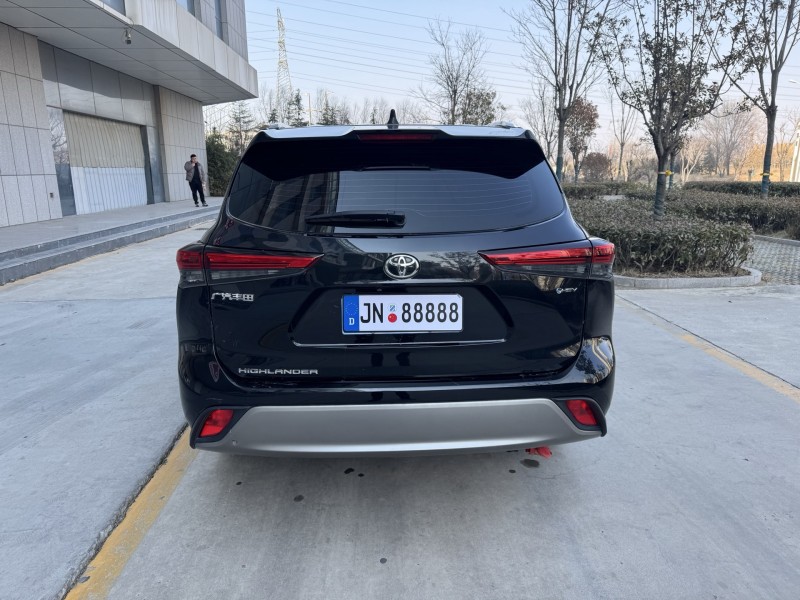 济宁24年丰田汉兰达9