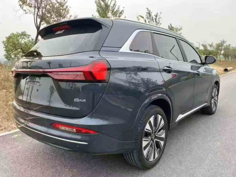 佛山25年东风蓝电E57