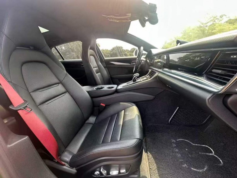 广州19年保时捷帕拉梅拉6