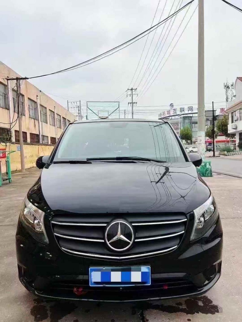 烟台23年奔驰威霆1