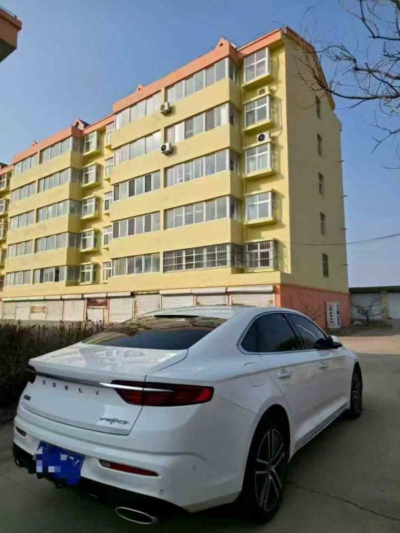 济宁22年吉利星瑞7