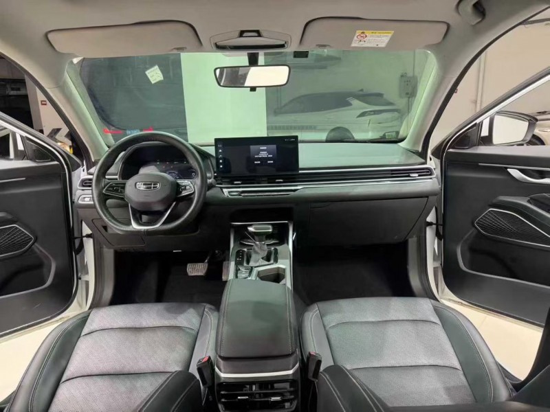 成都22年长安汽车UNI9