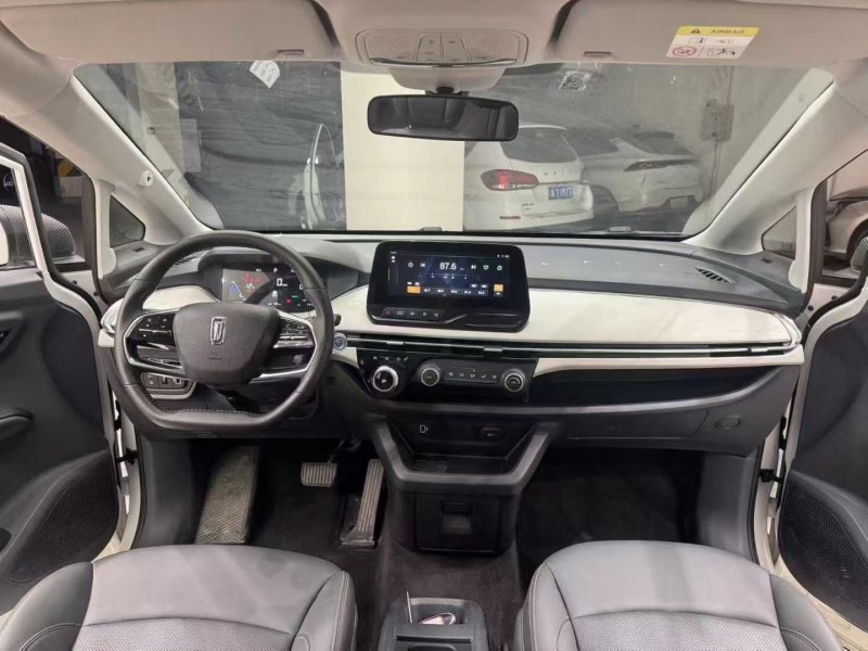 成都22年奔腾nat8