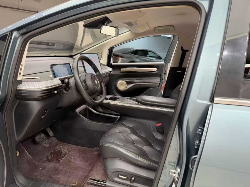 成都24年宝骏云朵5