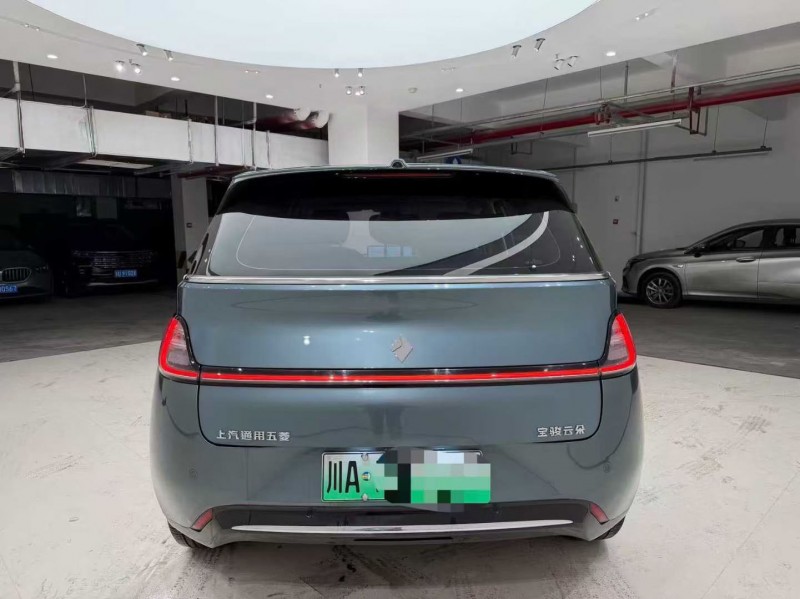 成都24年宝骏云朵6