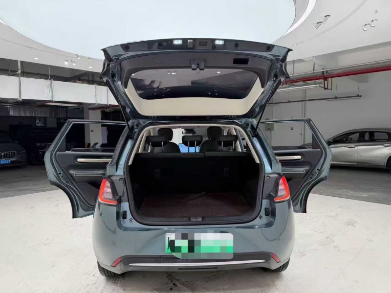 成都24年宝骏云朵7