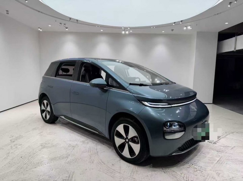 成都24年宝骏云朵9