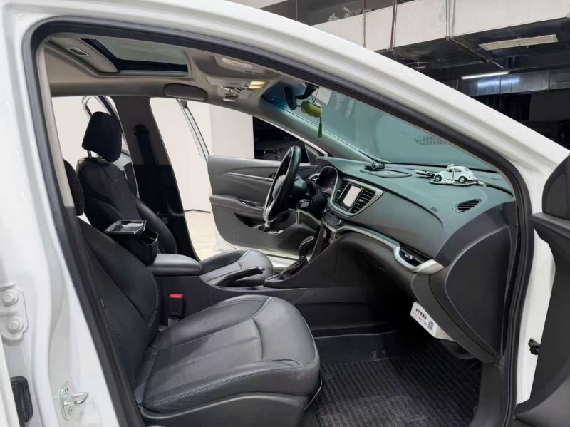 成都19年别克英朗9