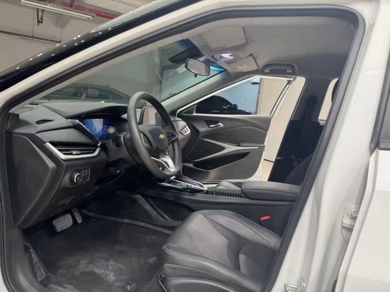 成都23年雪佛兰畅巡8