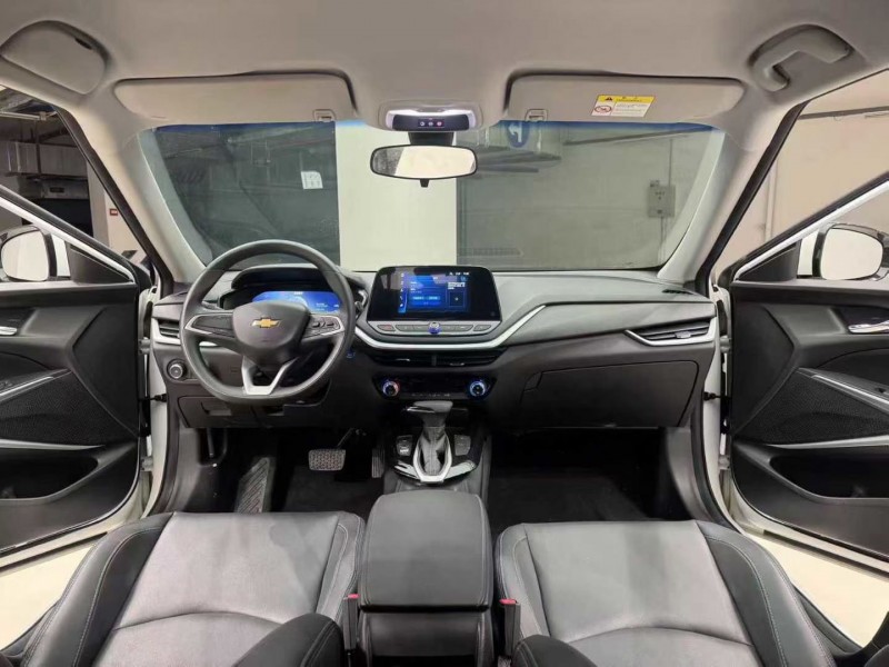 成都23年雪佛兰畅巡9