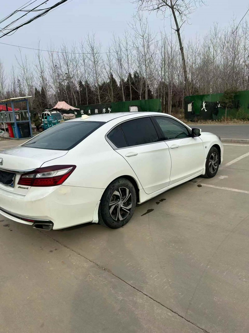 淄博16年本田雅阁8