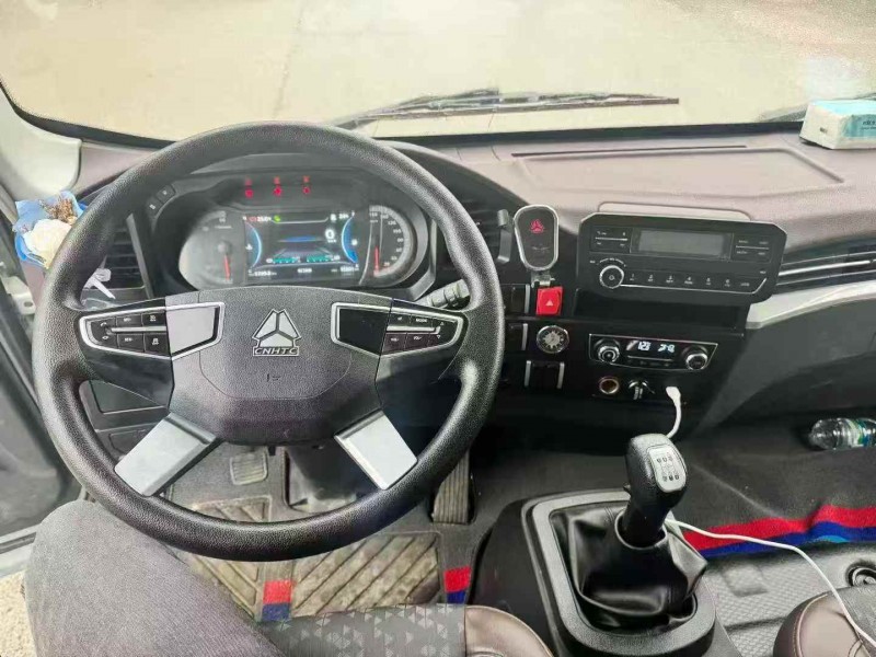 赣州24年卡车系列重汽豪沃6