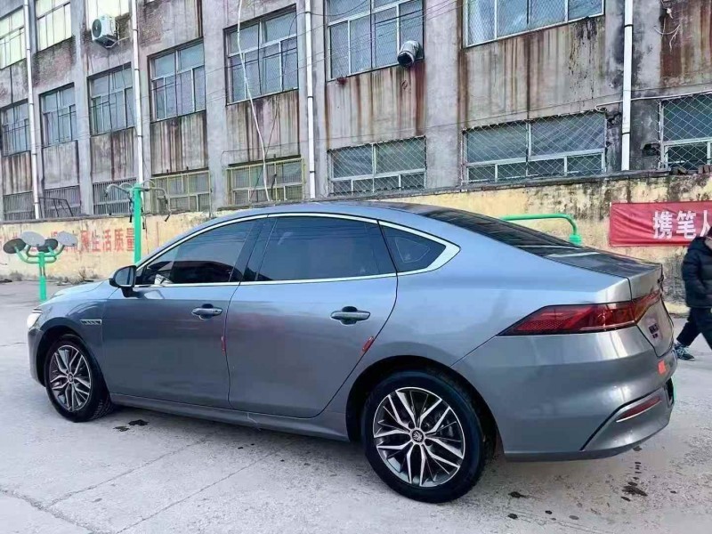 淄博23年比亚迪秦4