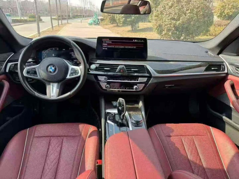 青岛21年宝马5系4