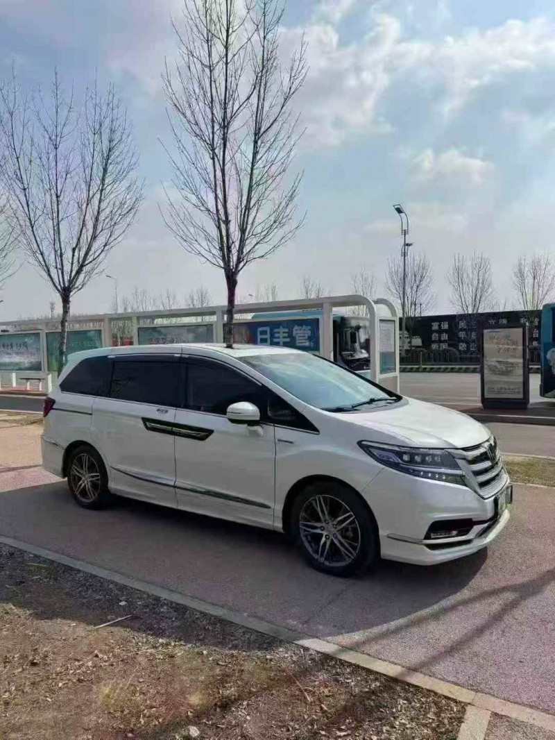 济宁21年本田艾力绅2