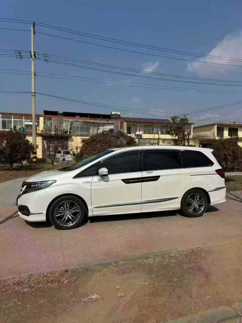 济宁21年本田艾力绅3