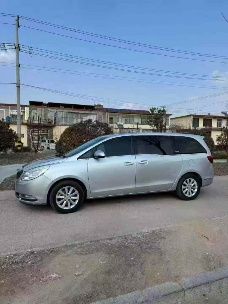 枣庄16年别克GL82