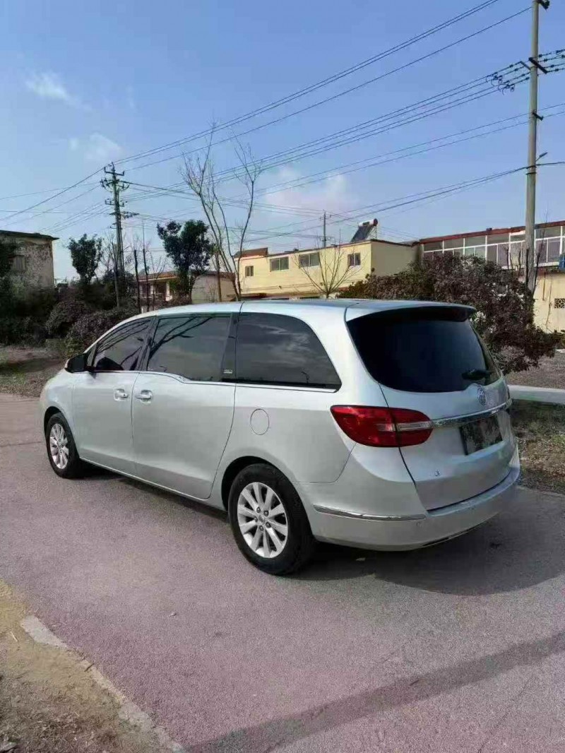 枣庄16年别克GL86