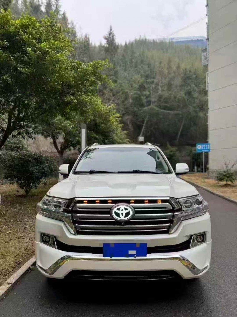 重庆18年丰田兰德酷路泽1