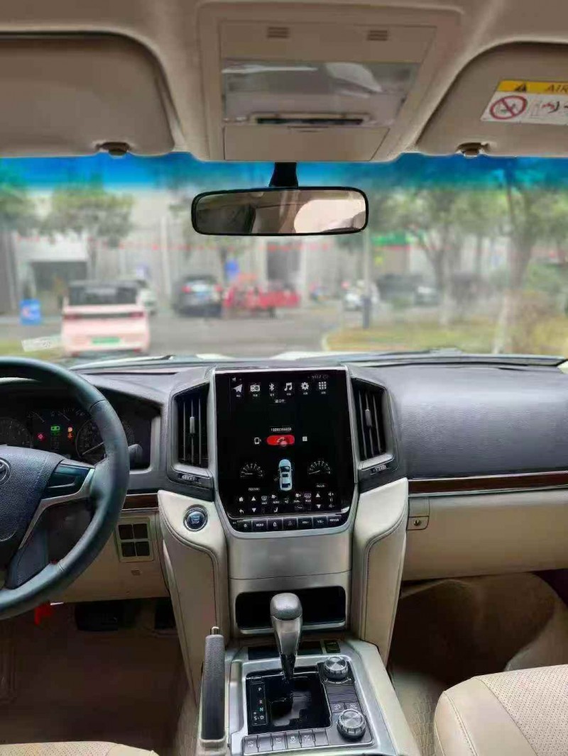 重庆18年丰田兰德酷路泽5