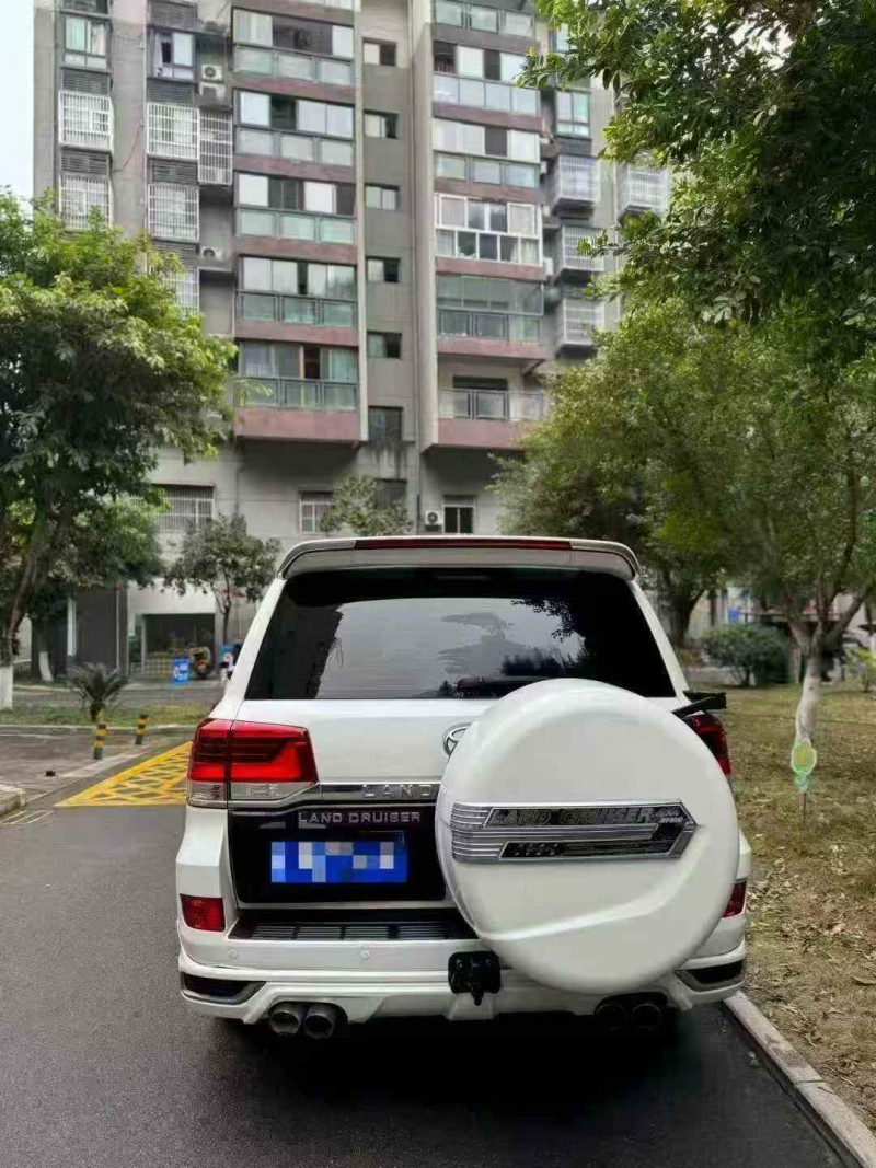 重庆18年丰田兰德酷路泽7